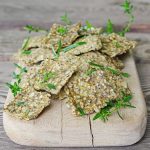 Mohn-Cracker mit Kürbiskernöl