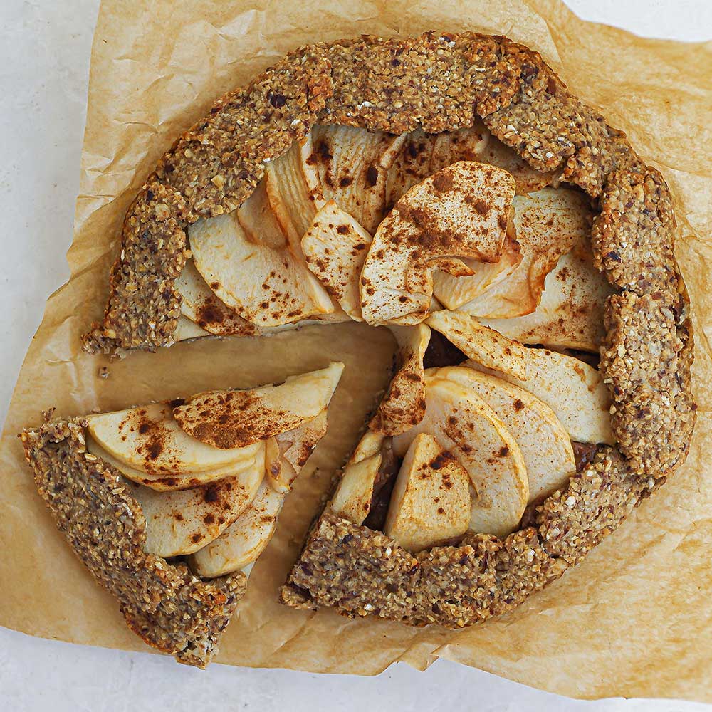 Rustikale Apfel-Galette mit Dattel-Karamell