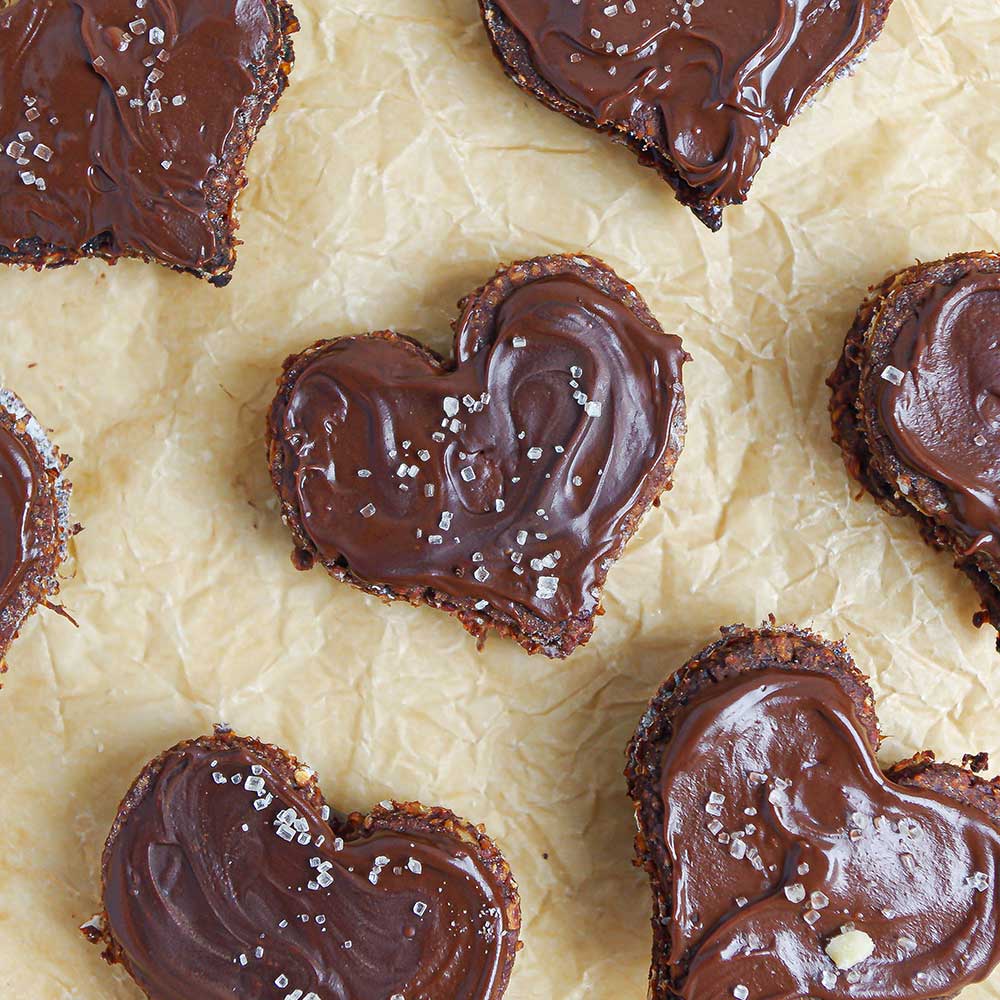 Zuckerfreie & Vegane Schoko-Mandel-Ausstechkekse