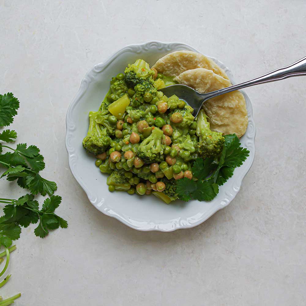 Grünes Curry mit Kichererbsen