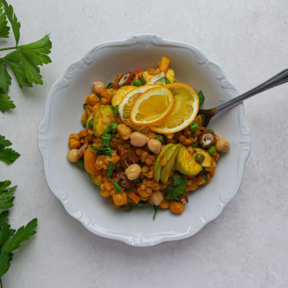 Orientalische Gemüsepfanne mit Kichererbsen