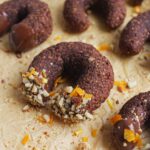 Rohvegane Erdnuss-Sterne