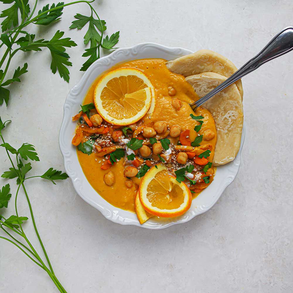 Süßkartoffel-Erdnuss-Curry mit Kichererbsen