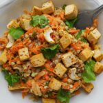 Rohkost-Buchweizensalat mit gebratenem Tofu