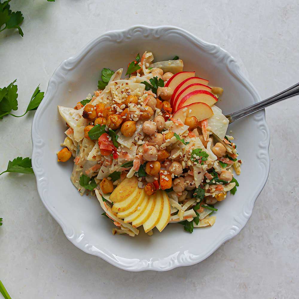 Warmer Sellerie-Apfel-Salat mit Kichererbsen