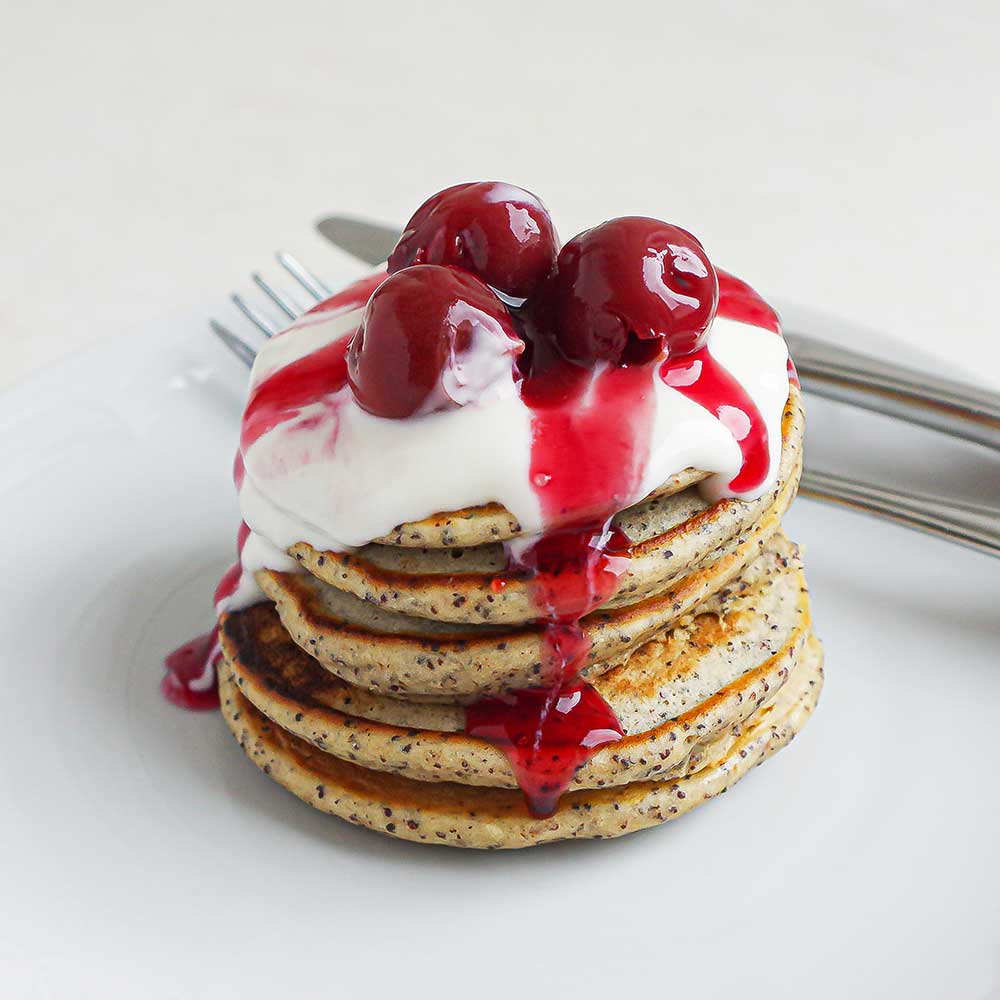 Fluffige & Vegane Mohn-Pancakes
