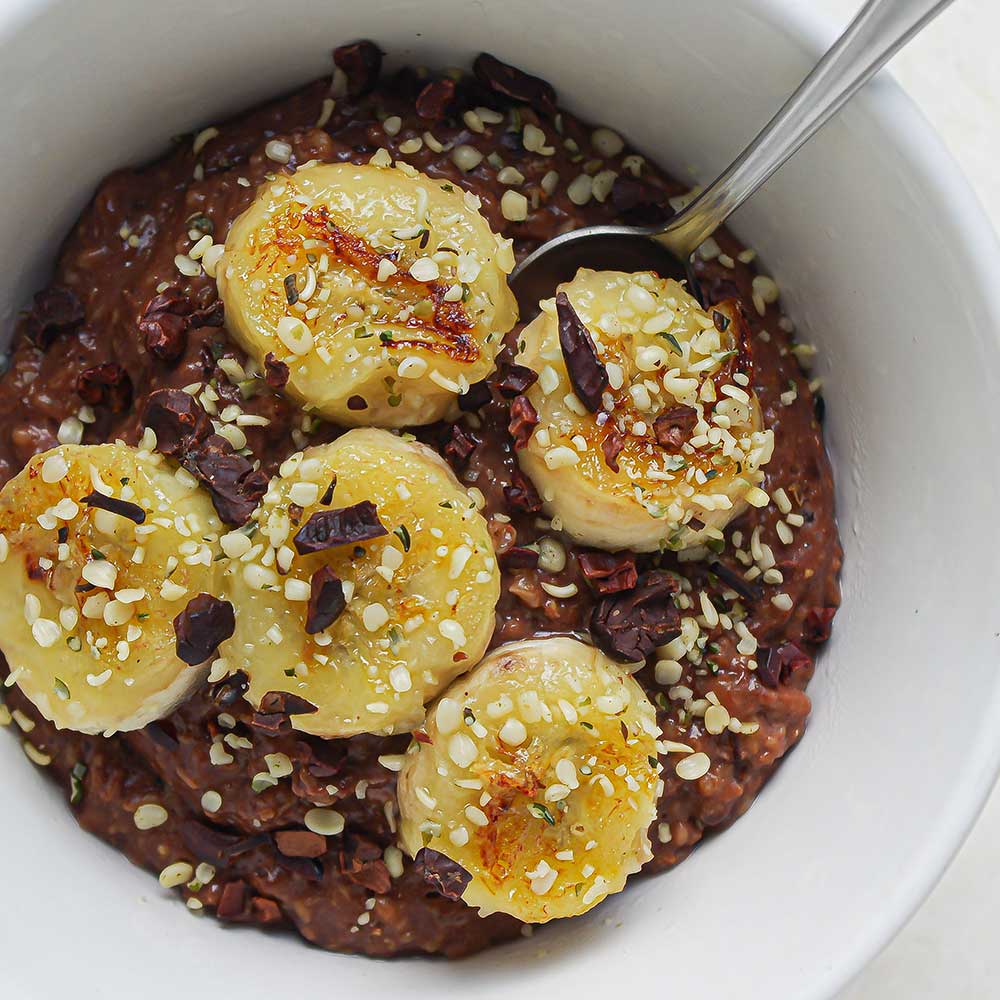 Schoko-Porridge mit gebackener Banane